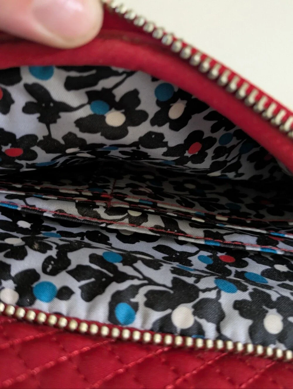 Vera Bradley Red Quilted RFID Little Hipster Crossbody Bag Classy Vibrant Style